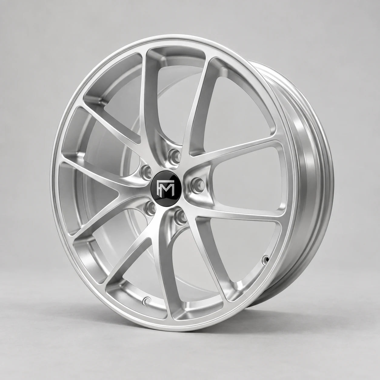 Silver FM01 Stratos wheel studio concept